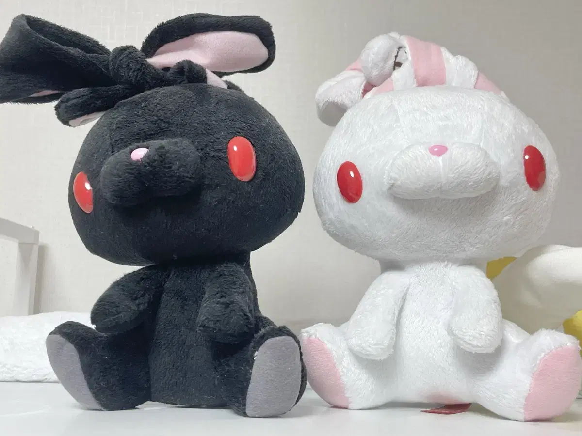 Han Yousagi Glumibear Universal Rabbit Kuroshiro sells