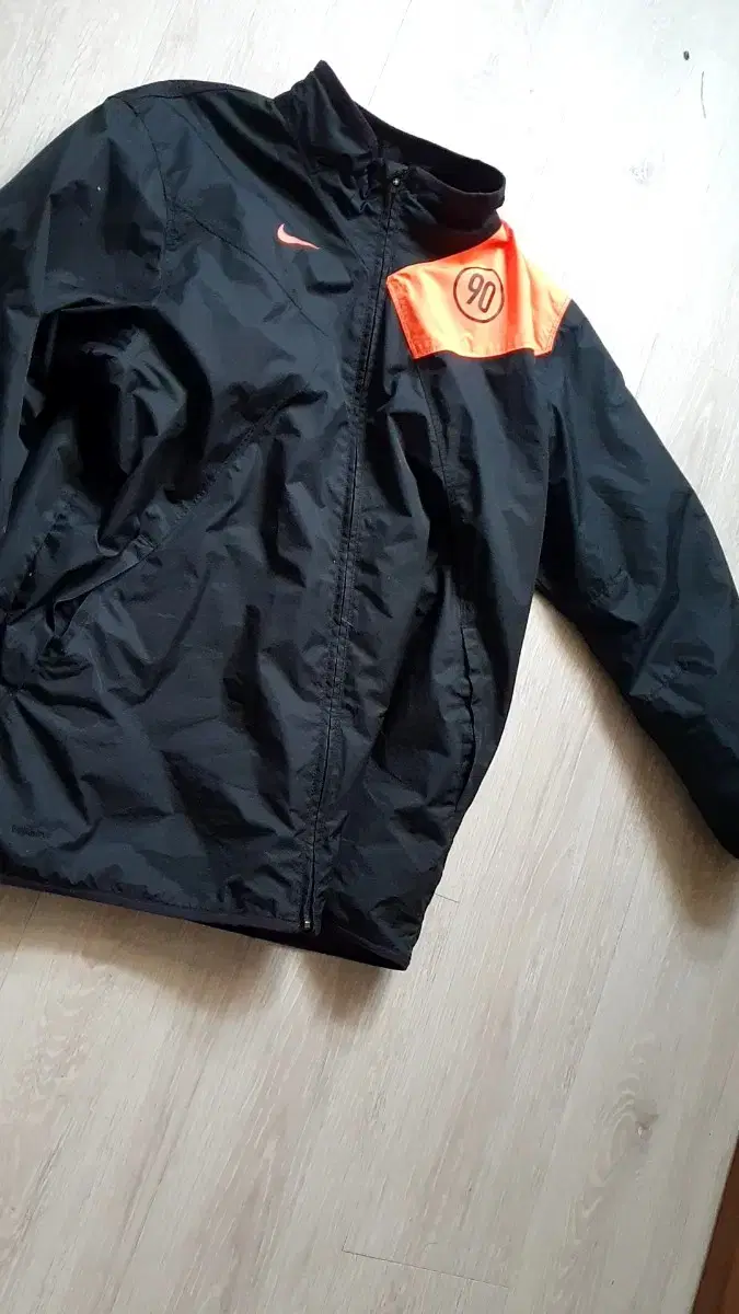 Nike Total90 Windbreaker 100