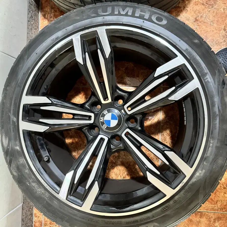 BMW 중고 18인치 휠타이어