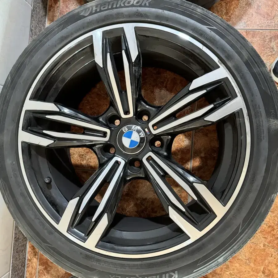 BMW 중고 18인치 휠타이어