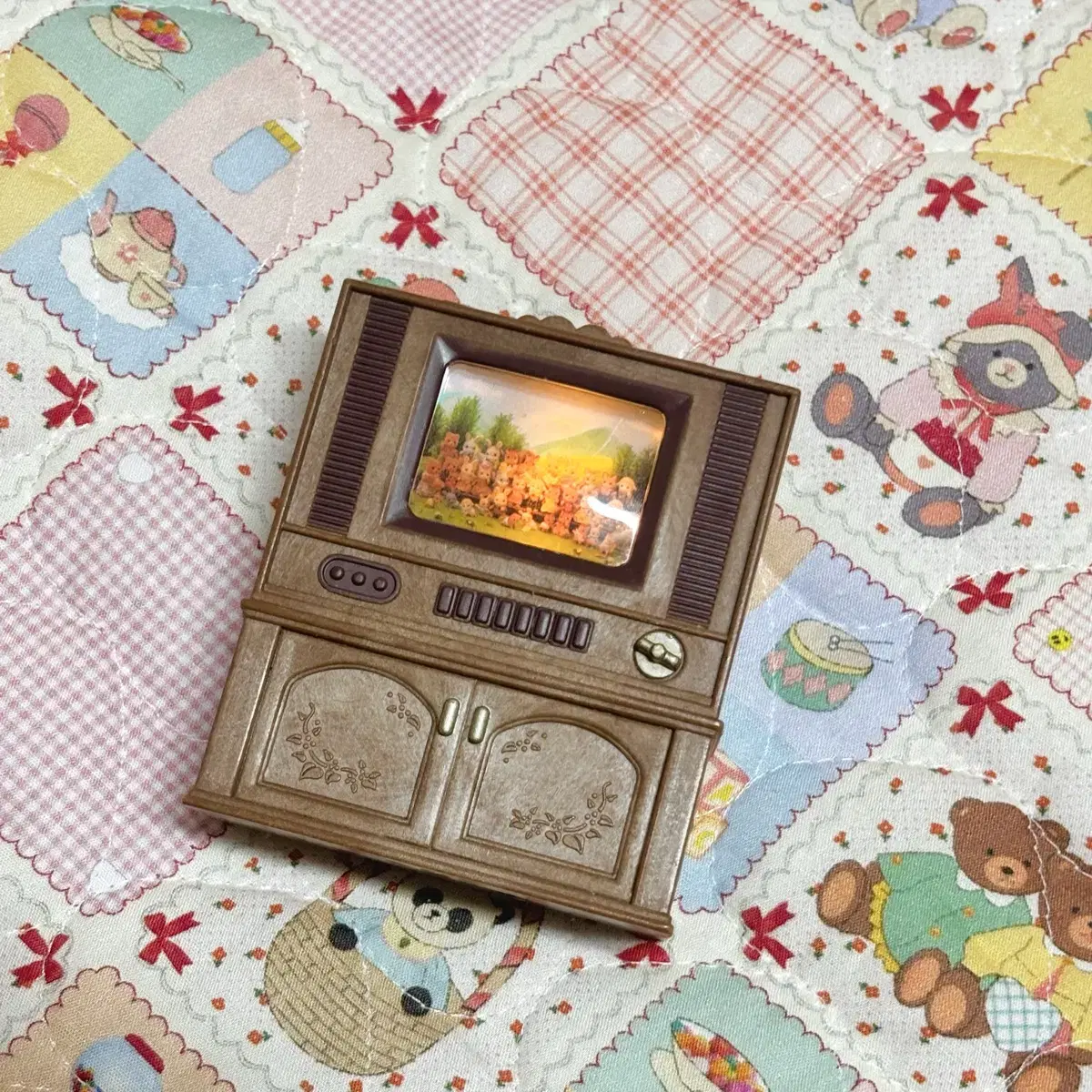 Sylvanian Lighted Television