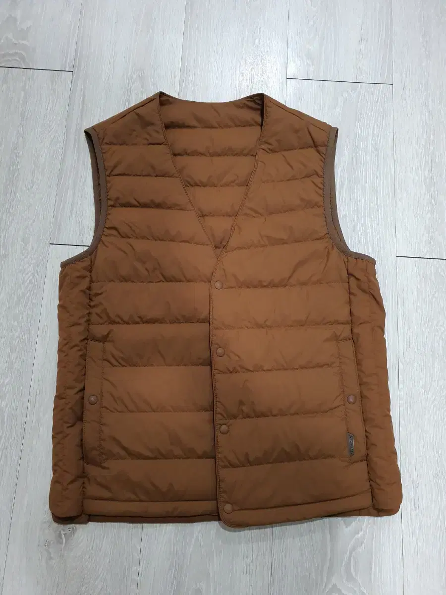 All Xen. New Terra Goose Down Lightweight Vest Size 100