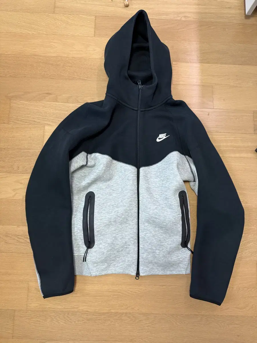 Nike TechFleece L TechPack