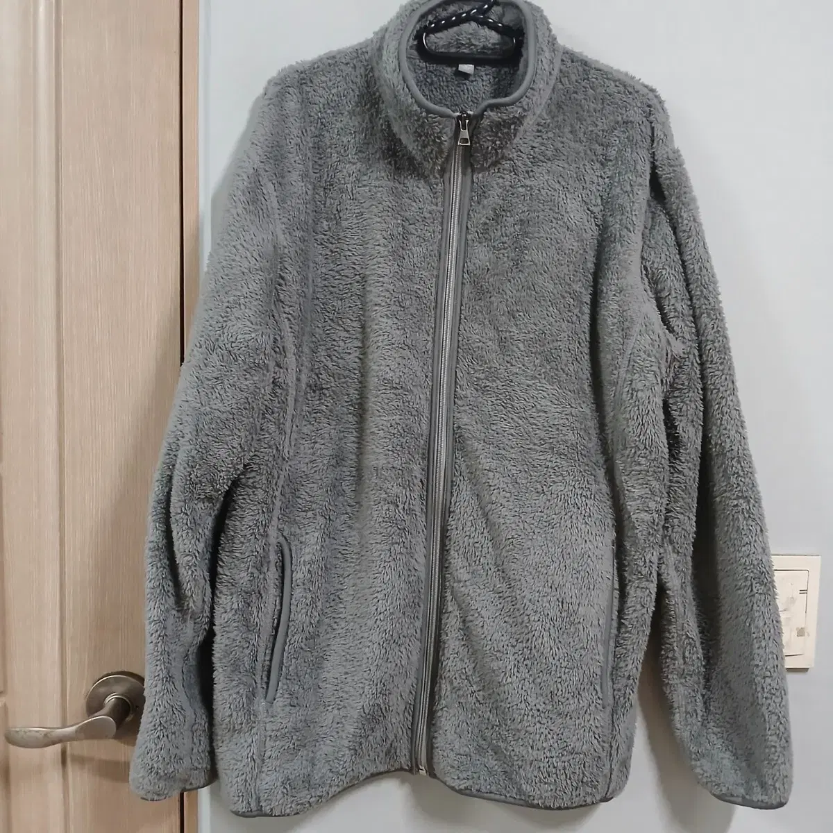 Uniqlo Men105 Winter Fleece Jumper