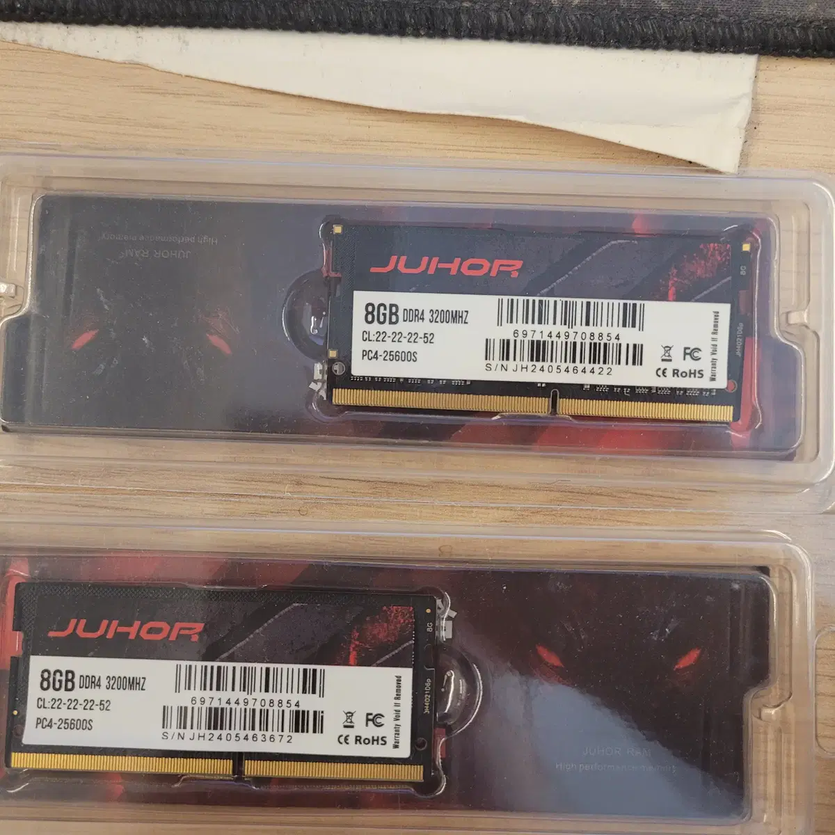 JUHOR 노트북용 DDR4 8GB X 2 판매합니다.