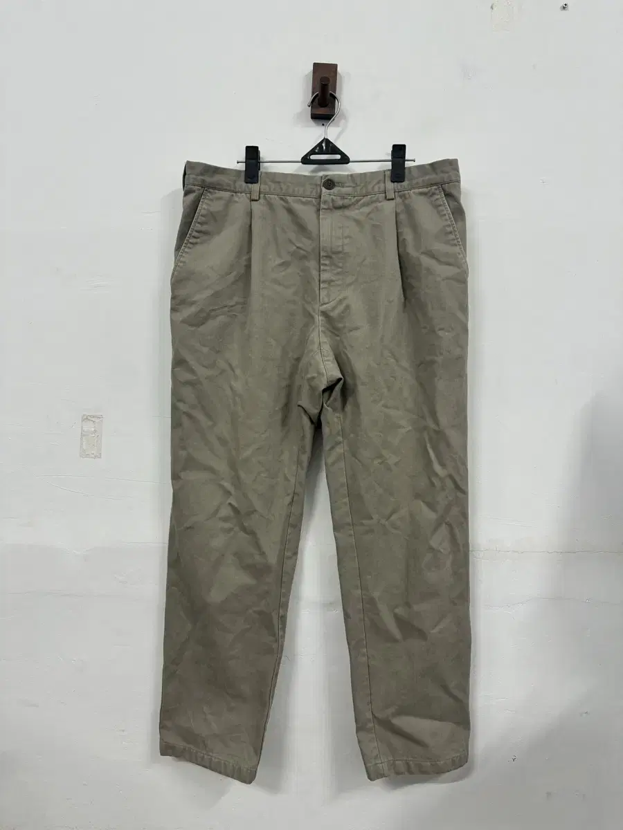 (34-35) Hedges Cotton Pants