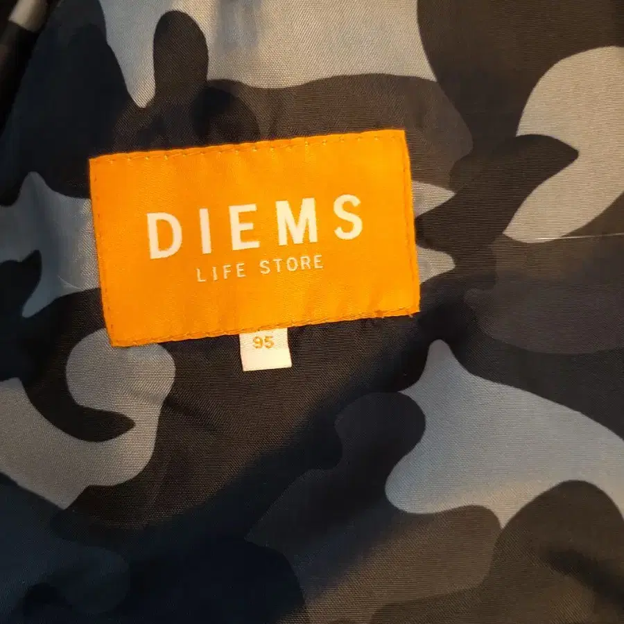 DIEMS Life store  정장 패딩 M