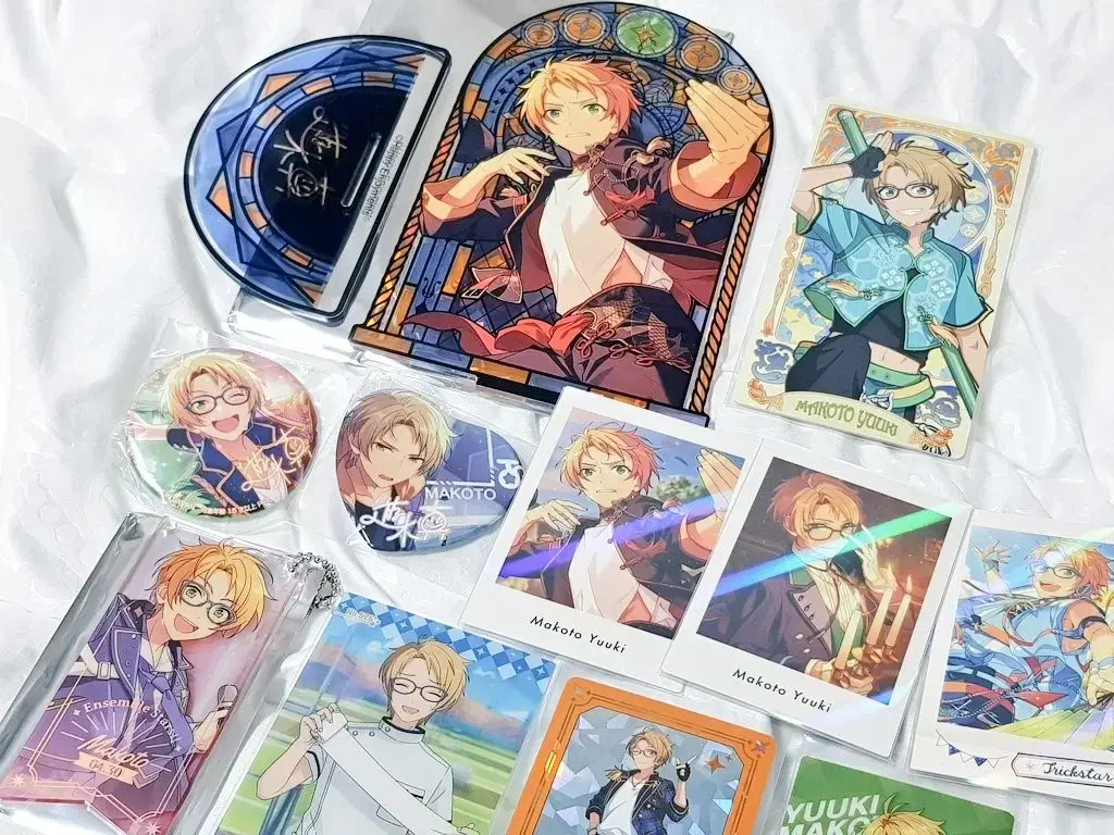 Angsta Trickstar Makoto Goods Set: Sugle Flag acrylic Canbadge Pasha Pre-Order Benefit Card