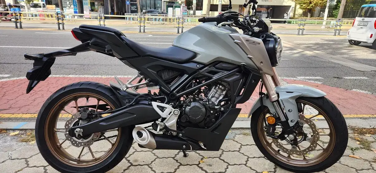 CB125R 완전그림입니다.정비완료품.바로타시면됩니다.