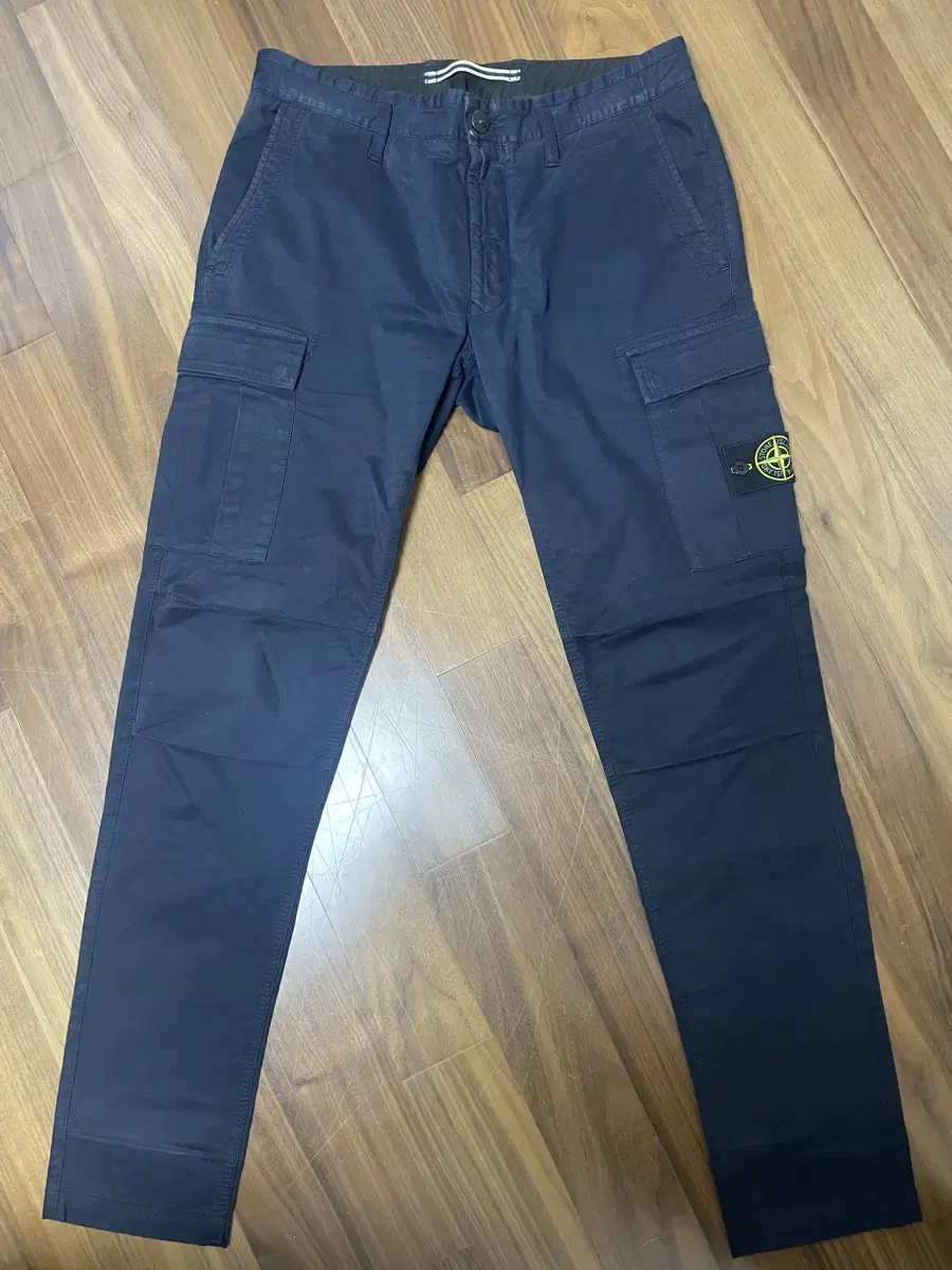 Stone Island Cargo Pants (31-32)