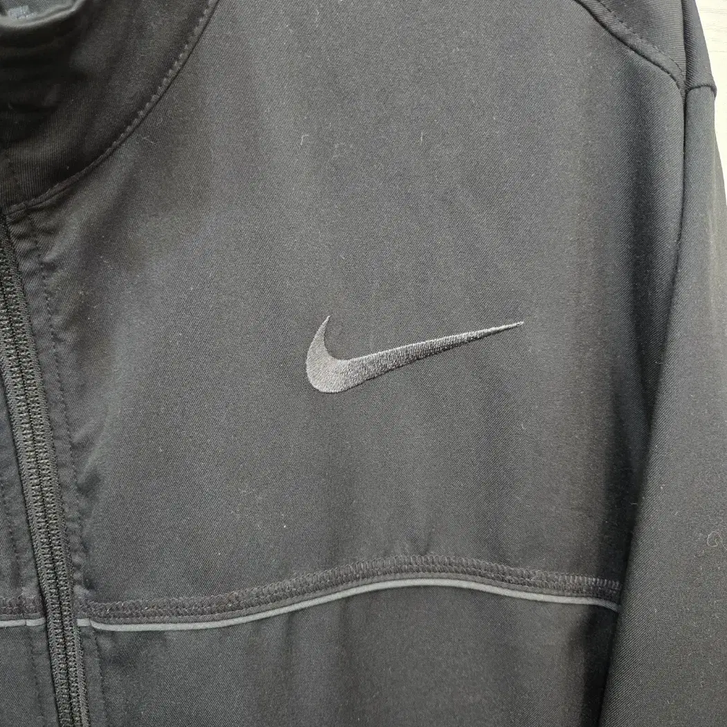 110,2XL )) NIKE 나이키 점퍼! 자수로고! 심플하고 이쁜디자인