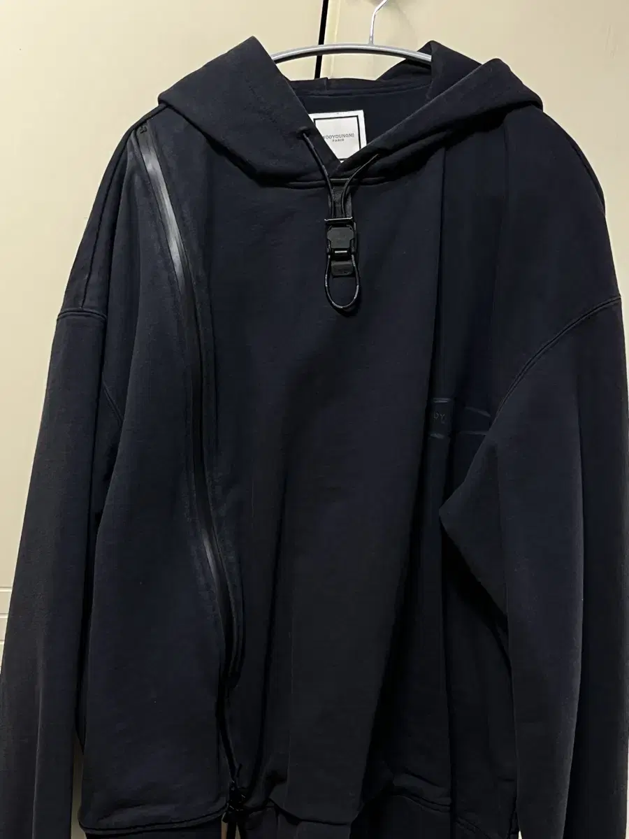 Quick sale) Wooyoung Mi Zip Detail Navy Hoodie