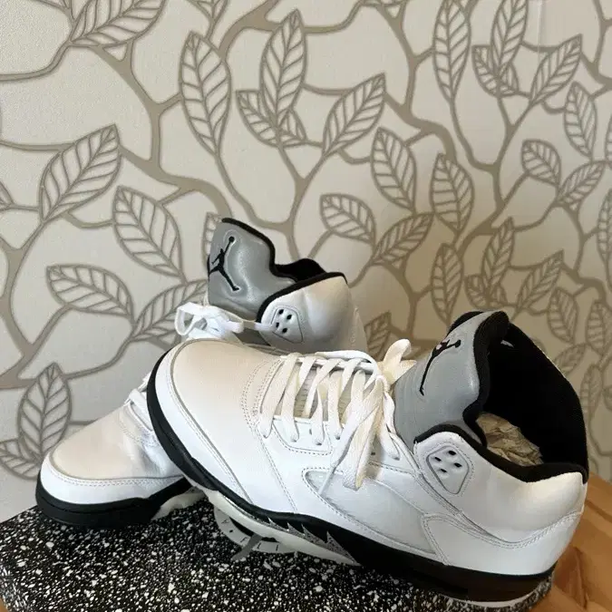 Jordan 5 Retro White and Black 조던 5 레트로