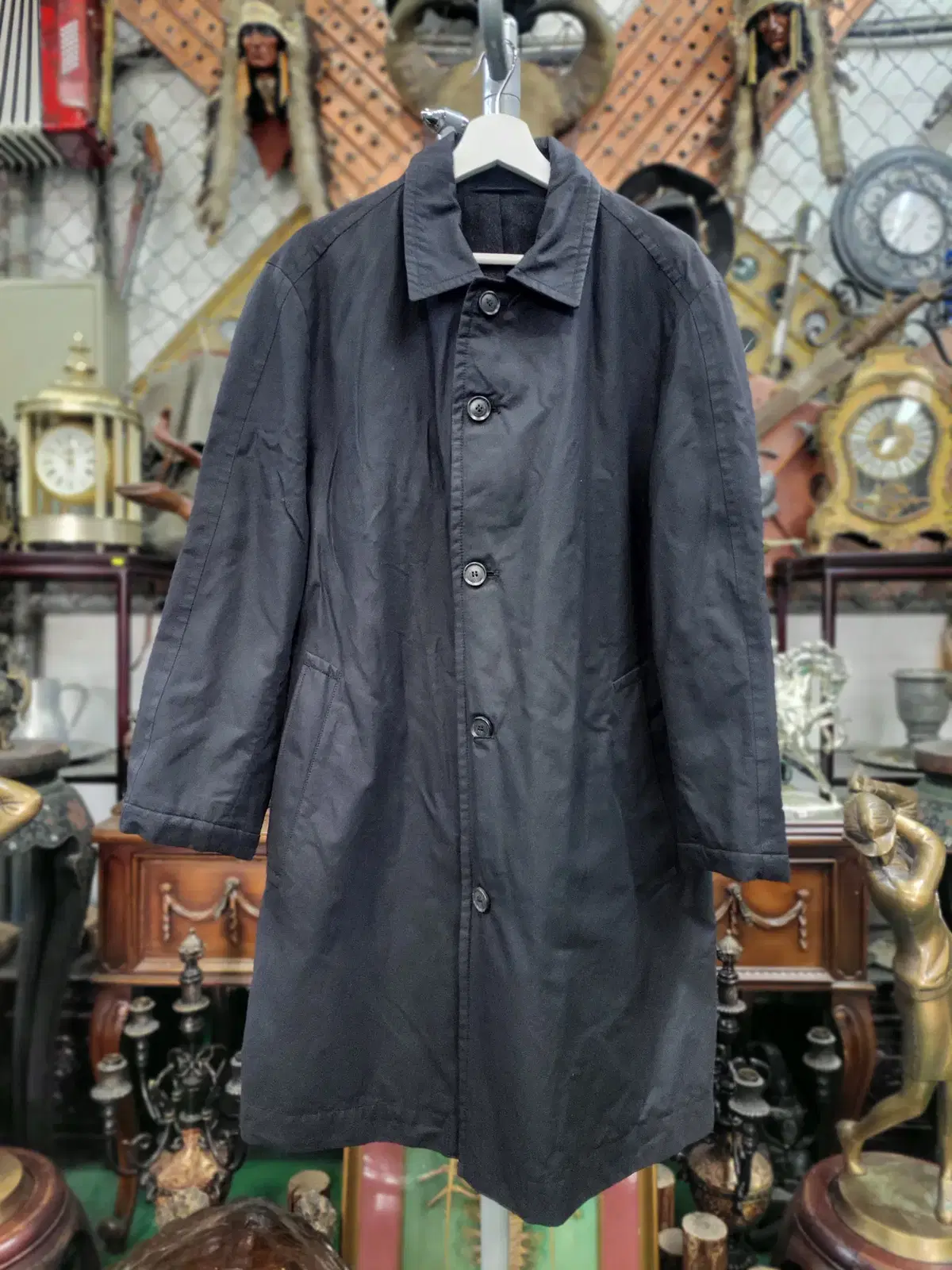 [Hugo Boss] Black long trench coat with brushed lining