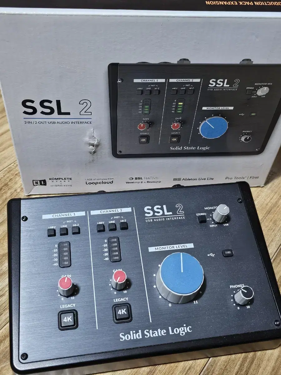 SSL2 오인페 오디오인터페이스 판매합니다.