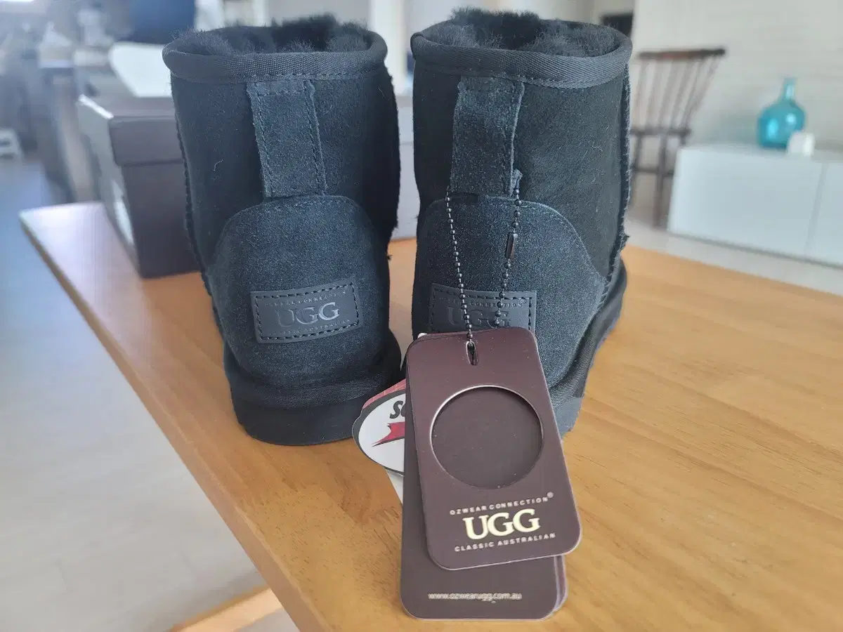 호주 어그(UGG)부츠(245~250mm, EU 39)새상품