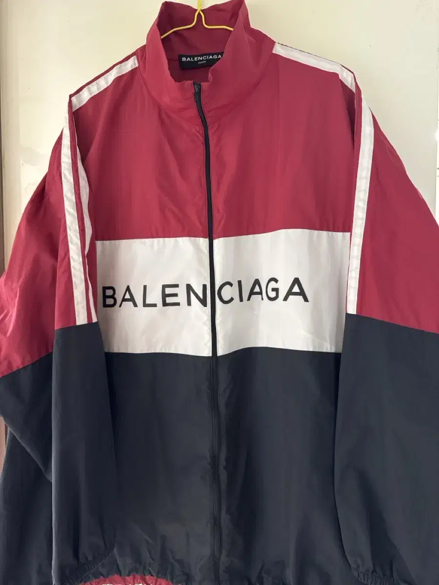 (Genuine)Balenciaga Porcelain Red 18FW