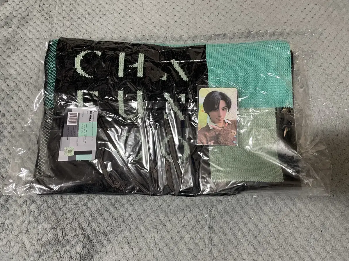 Cha Eunwoo Knit Blanket + Photocard