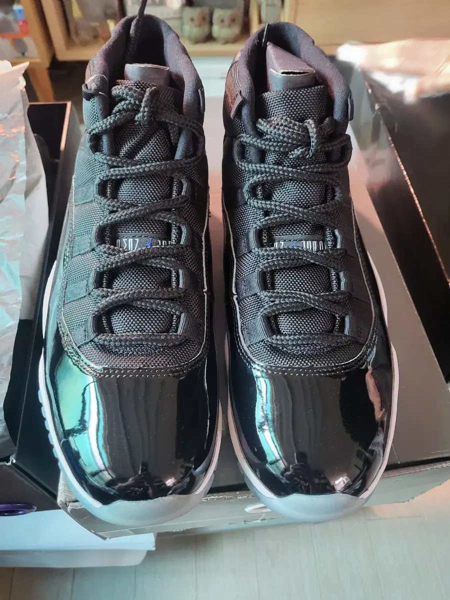 AIR JORDAN 11 RETRO