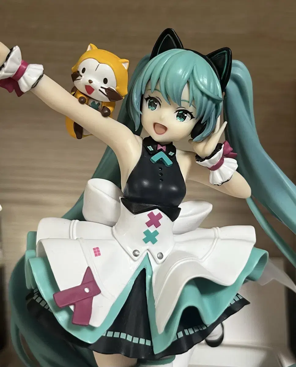 (Supply) Furyu Hatsune Miku x Rascal Cyberfuture Figure