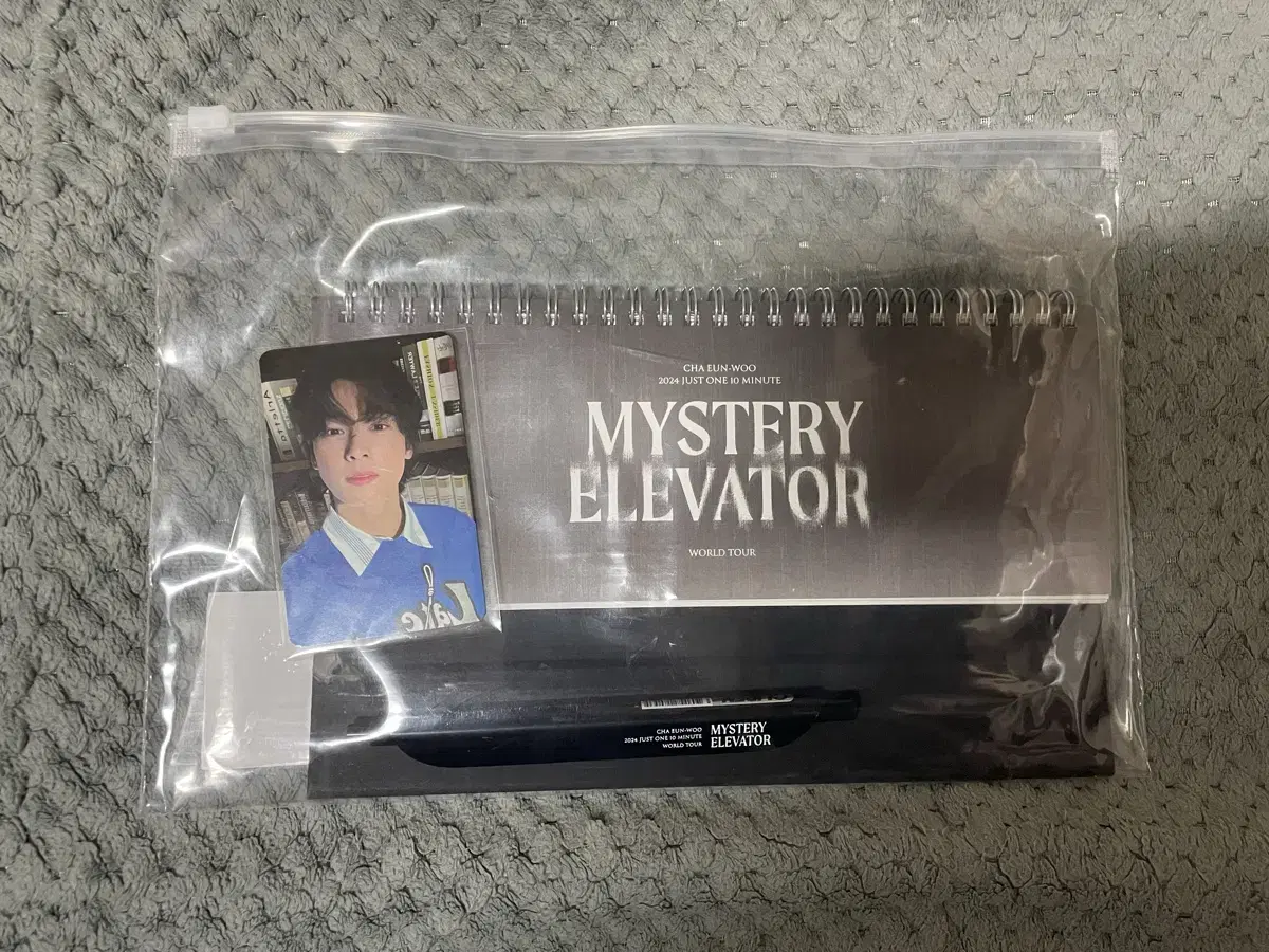 Cha Eunwoo weekly planner+photocard