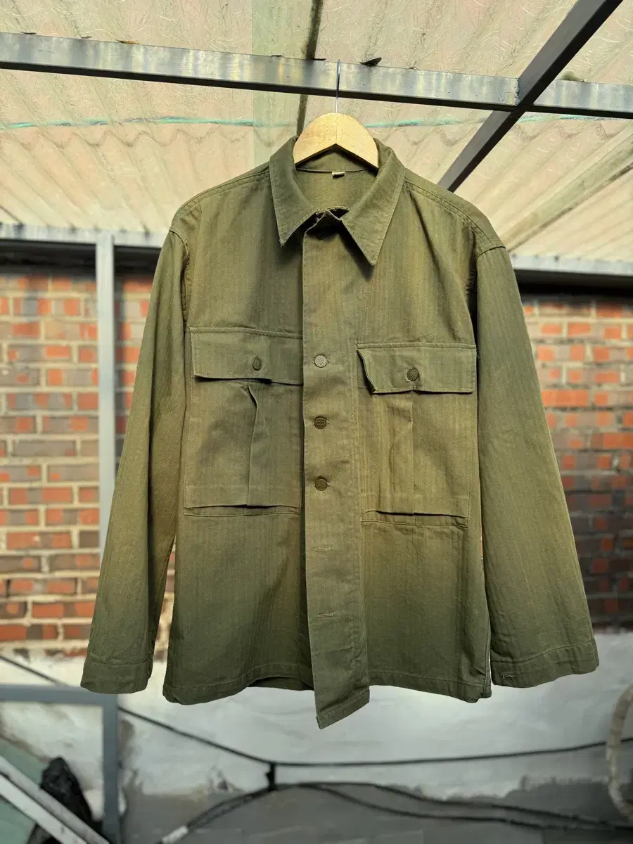 1940s US Army M43 HBT Shirt (42R)