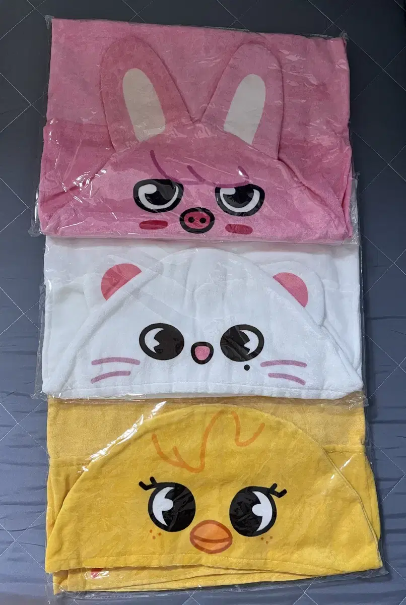 Skz Japan pop up Hoodies (piggy, jini, jinilet, pokari)