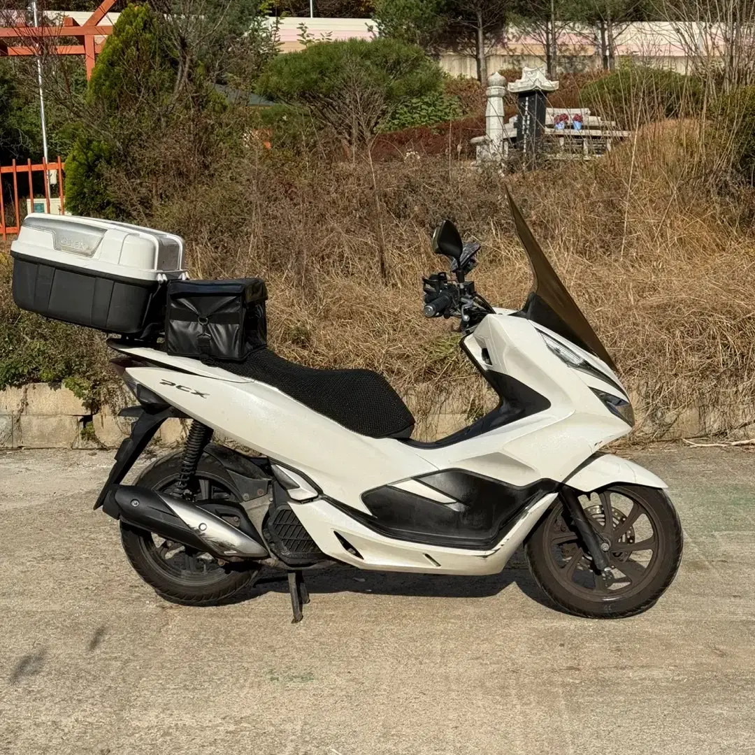 혼다 PCX125 20년식 저렴하게 판매합니다