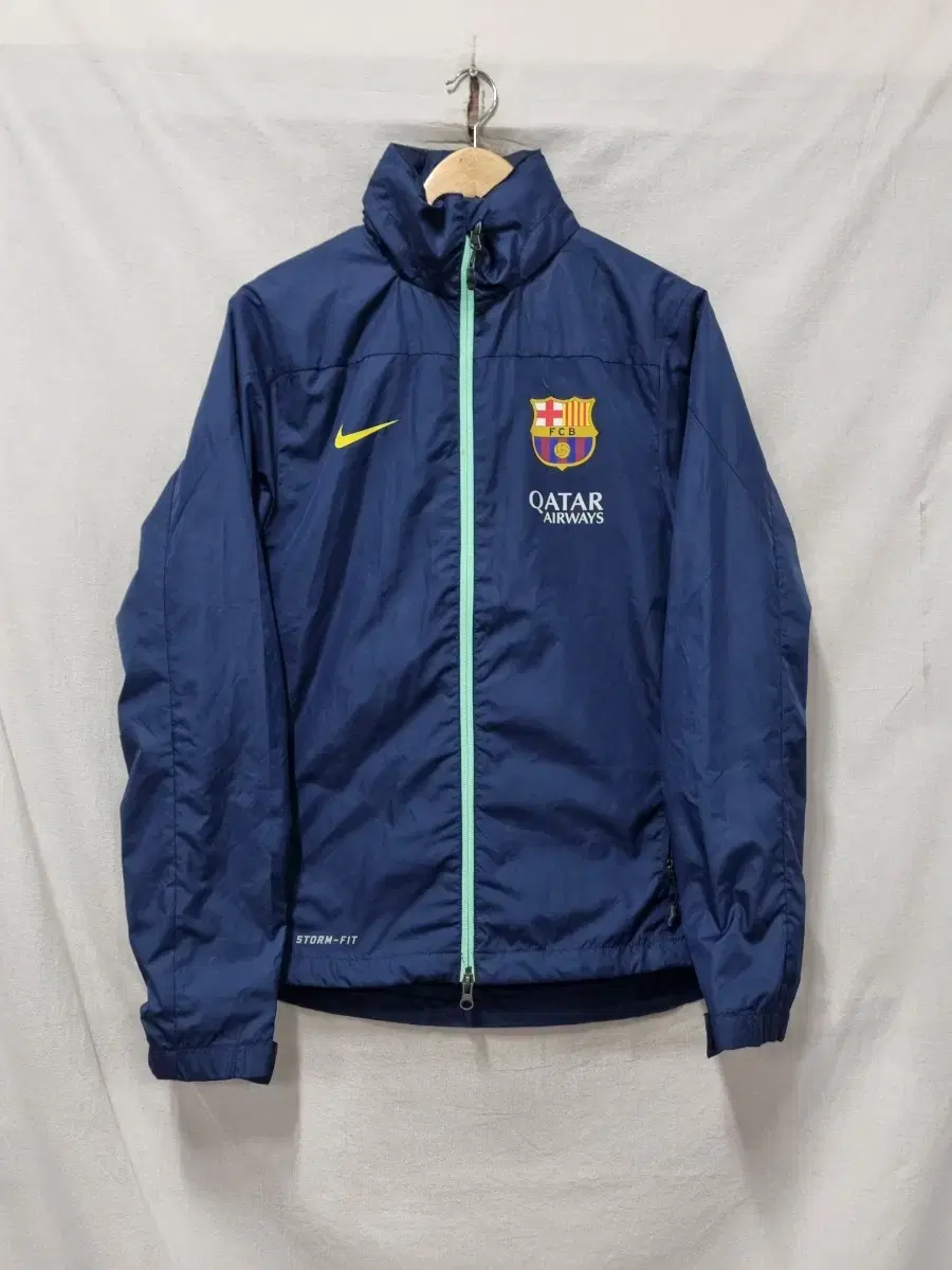 Nike Barcelona Windbreaker XS