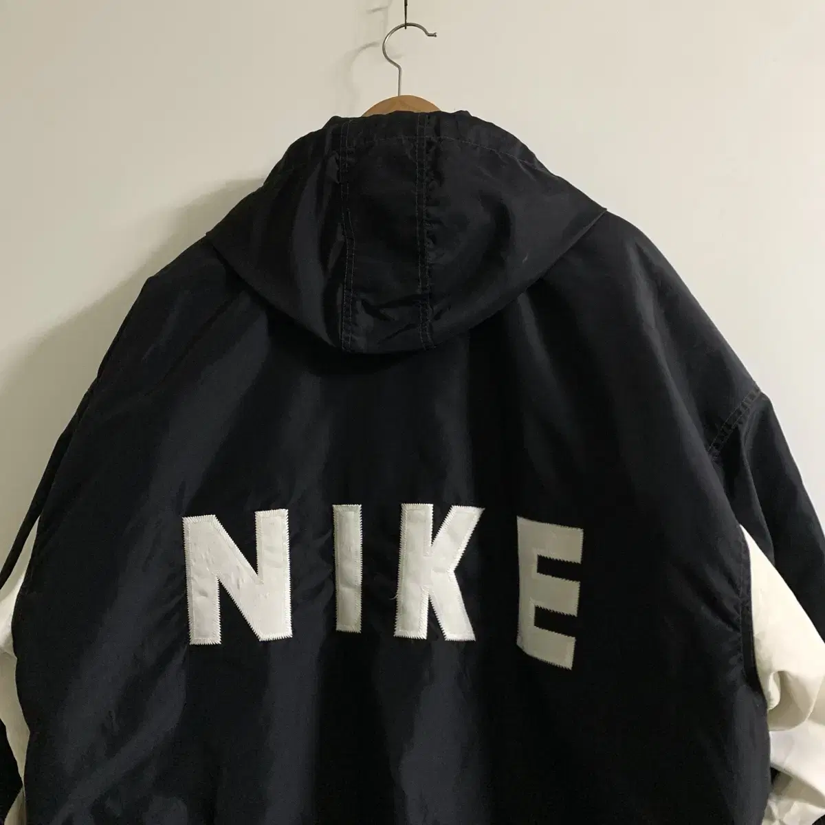 90 Old School Nike Big Logo Winter Jacket XL