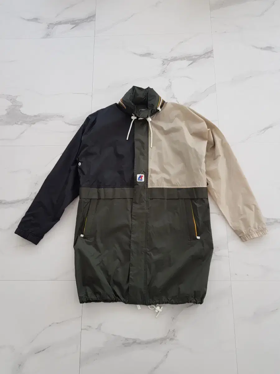 Kwe Windbreaker