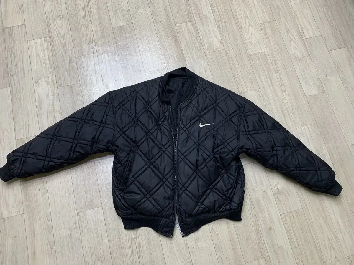 XL Nike 90s Big Logo Reversible Quilted Jacket