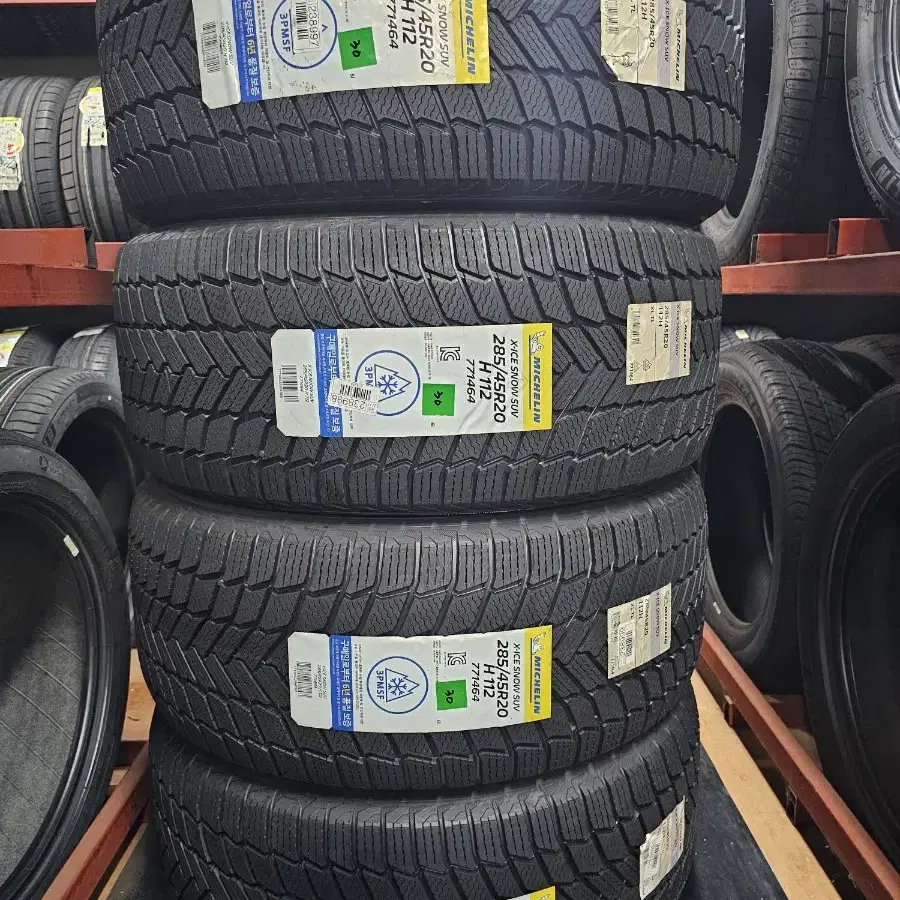 285/45R20 미쉐린 SNOW X-ICE SUV 윈터타이어 1대분