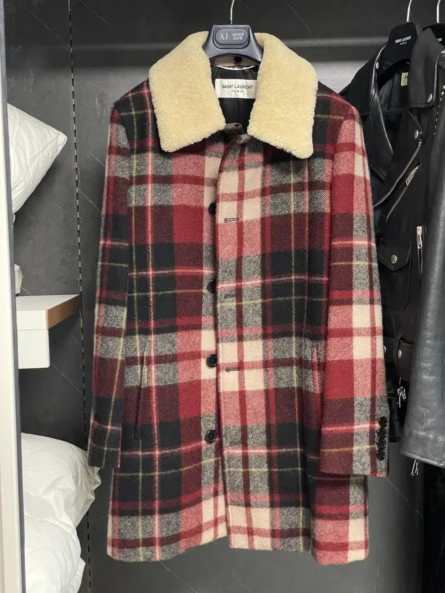 Saint Laurent coat size 46 sells