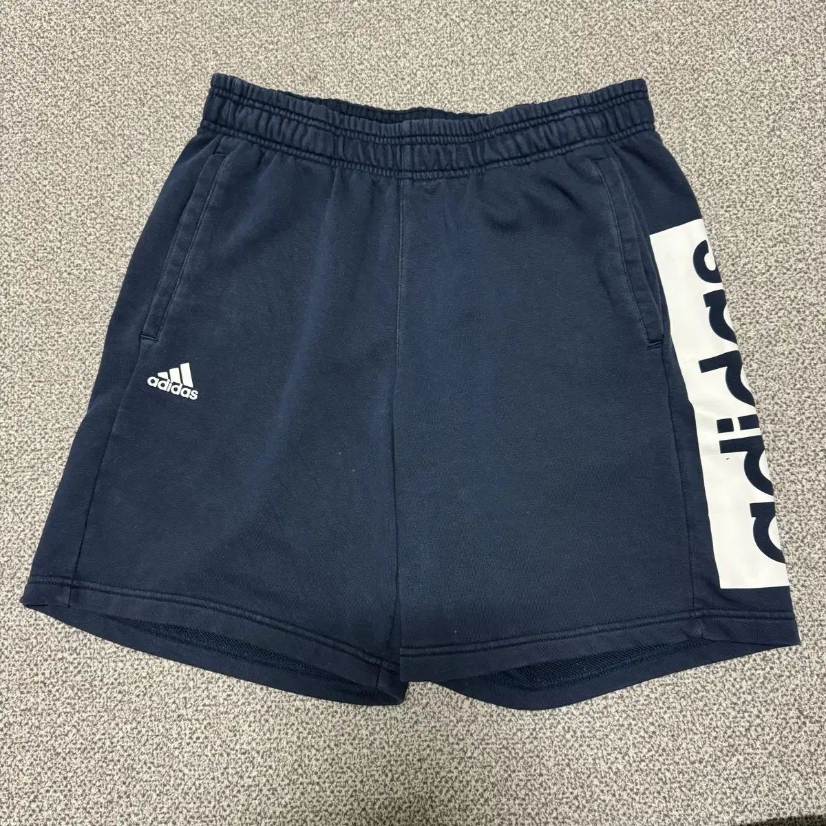 105 Adidas vahn