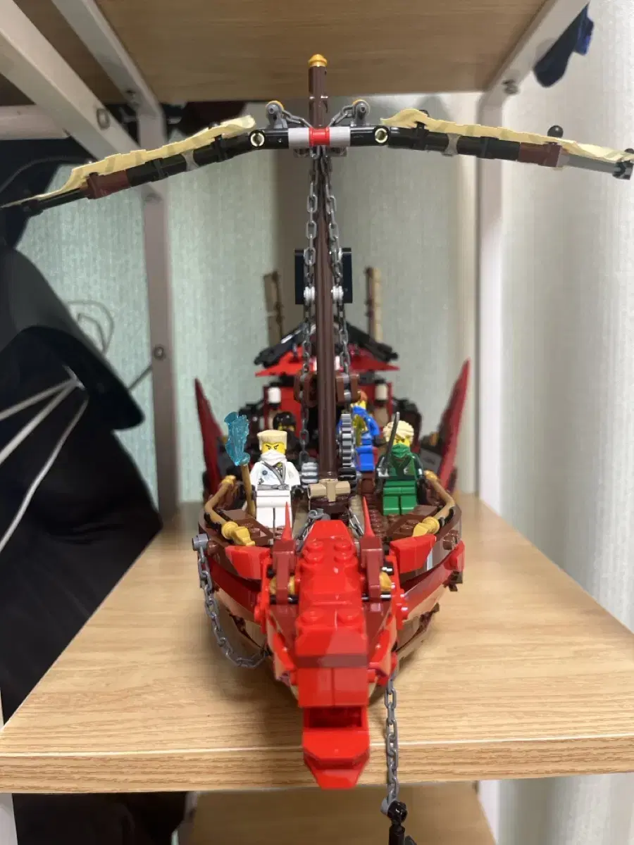 NINJAGO Dragon Battleship + NINJAGO Figures