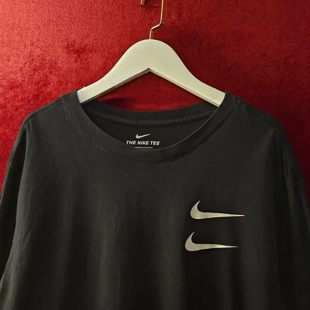 나이키(Nike) NSW 스우시 콰이텐 더블스우시 티셔츠