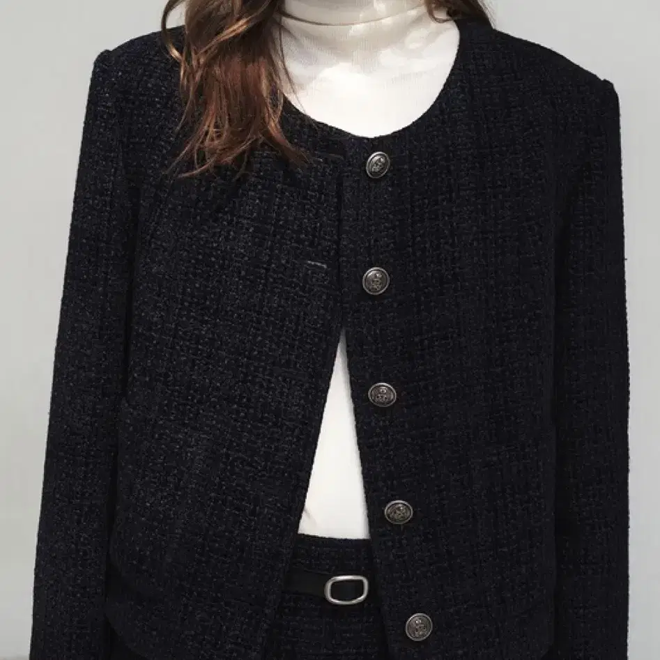 루에브르 Round neck Tweed Blazer