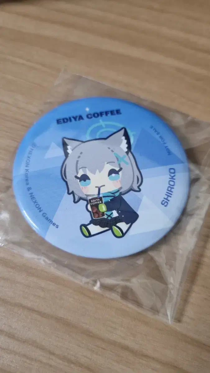 Bloo Archives Shiroko Idiya Collaboration Can Badge