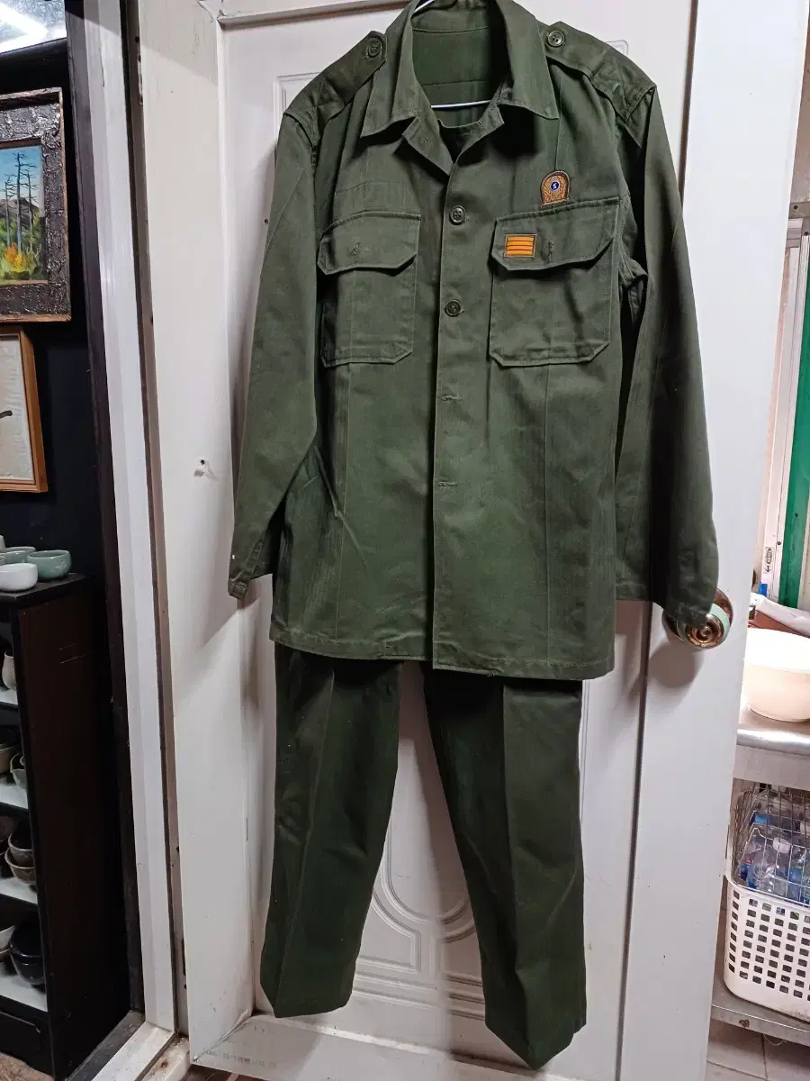 25.modern era collectible old min pattern military uniform top and bottom set