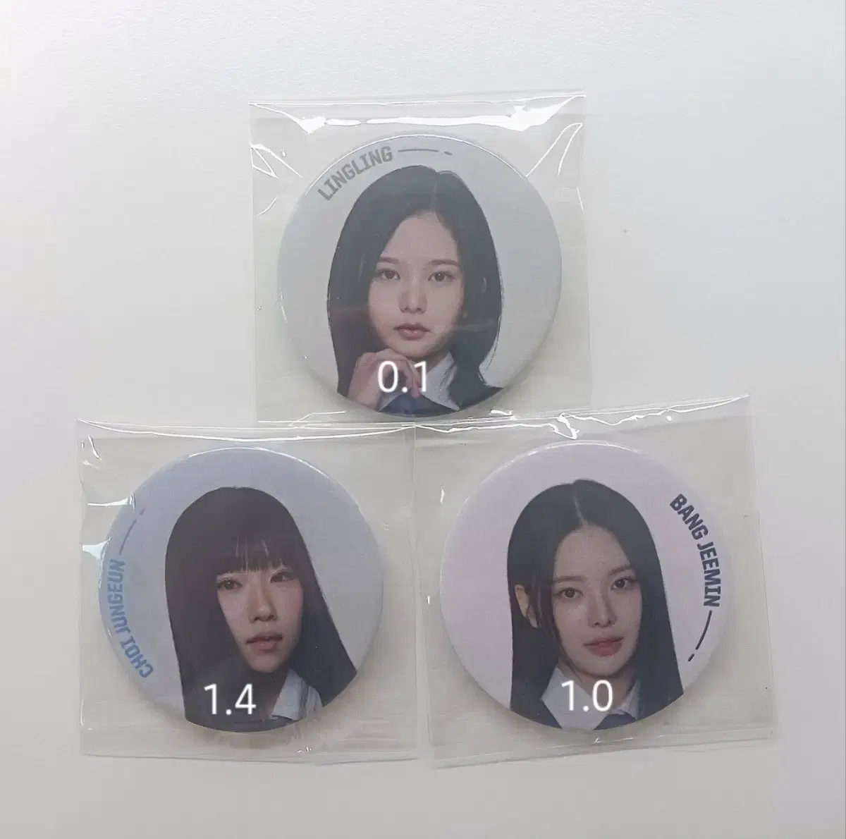 Island2 Izuna Yoon Jiyoon Bangmin Photocard/Bangmin Choi Jeongjeon Fuko Ring Ring Badge sells