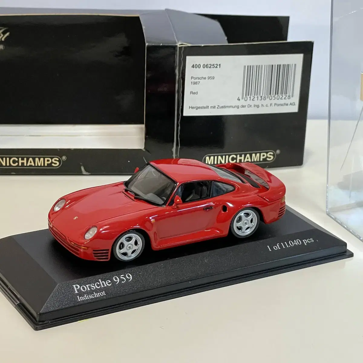 1/43 Mini Champ Porsche 959 Red