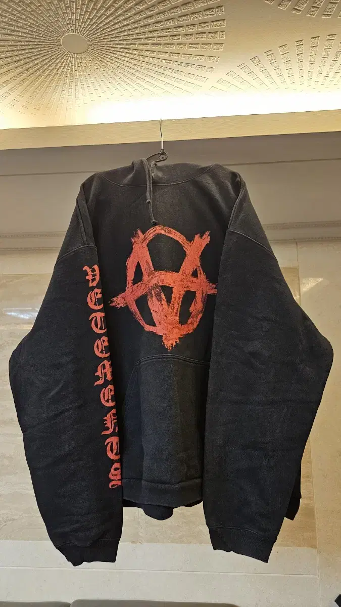 [M]Vetements Anarchy Hoodie Black Red