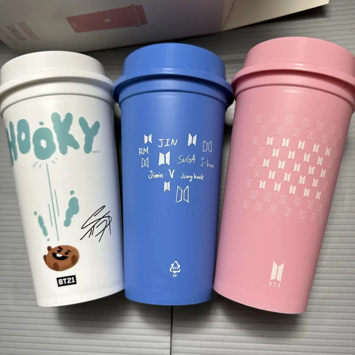 Bangtan BT21, pop up Reusable tumbler cup pops up.