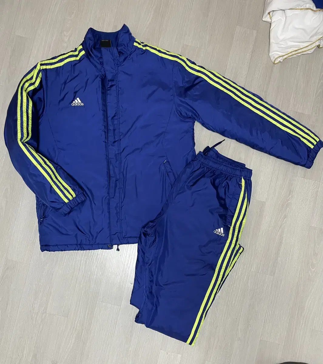 Adidas Quilted Winter Bench Training Setup Jacket ( I'm soooo warm!