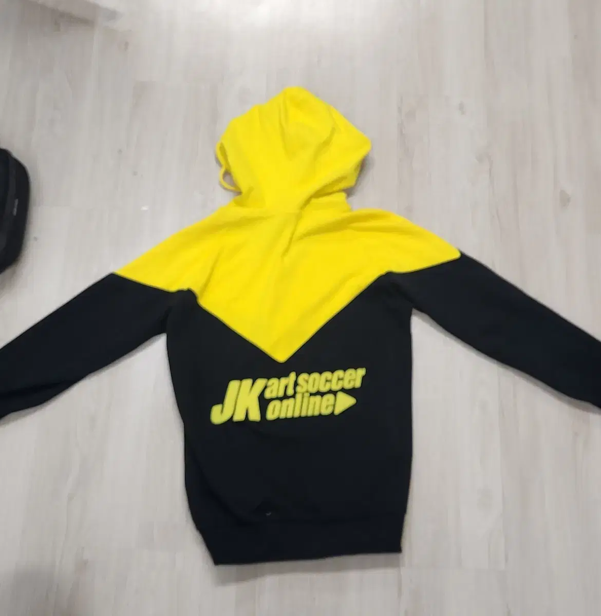 JayKJKArtsSaker HoodiesHouse Up For Sale