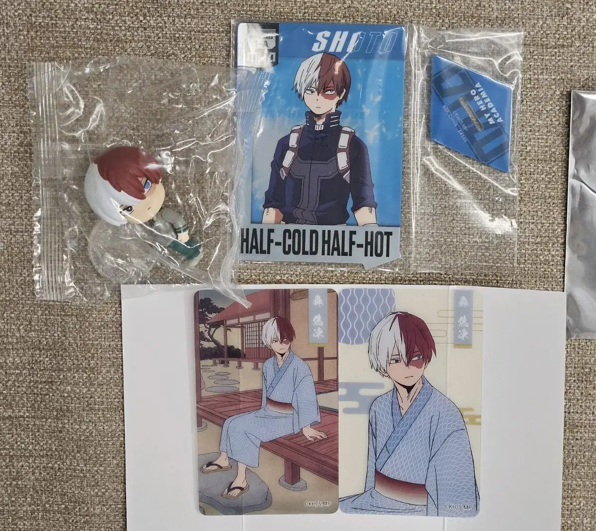 Hiroaka Nahia Todoroki Gacha + Onsen Photo Card + Hiroaka Kuji Statue sold in bulk