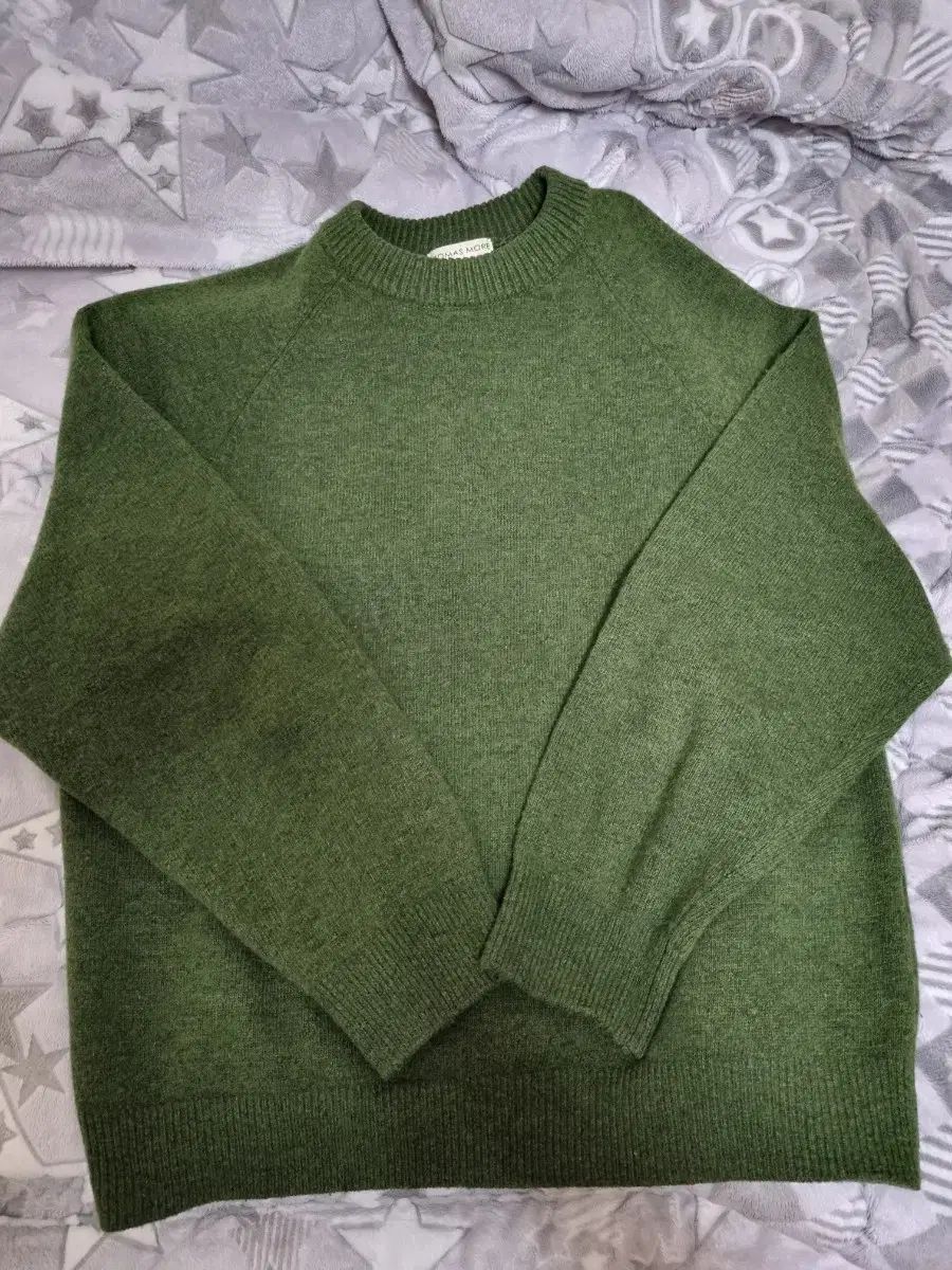 Thomas More Lambswool Round Knit Moss Green