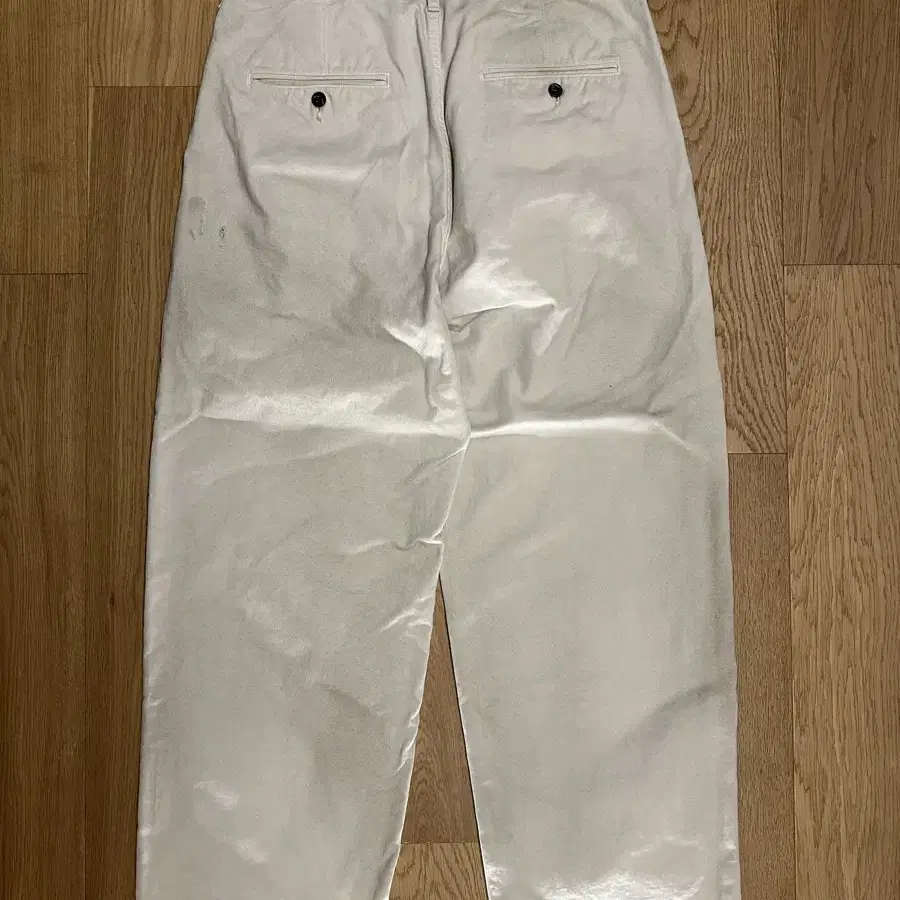 ANCELLM 안셀름 PAINT CHINO TROUSERS IVORY