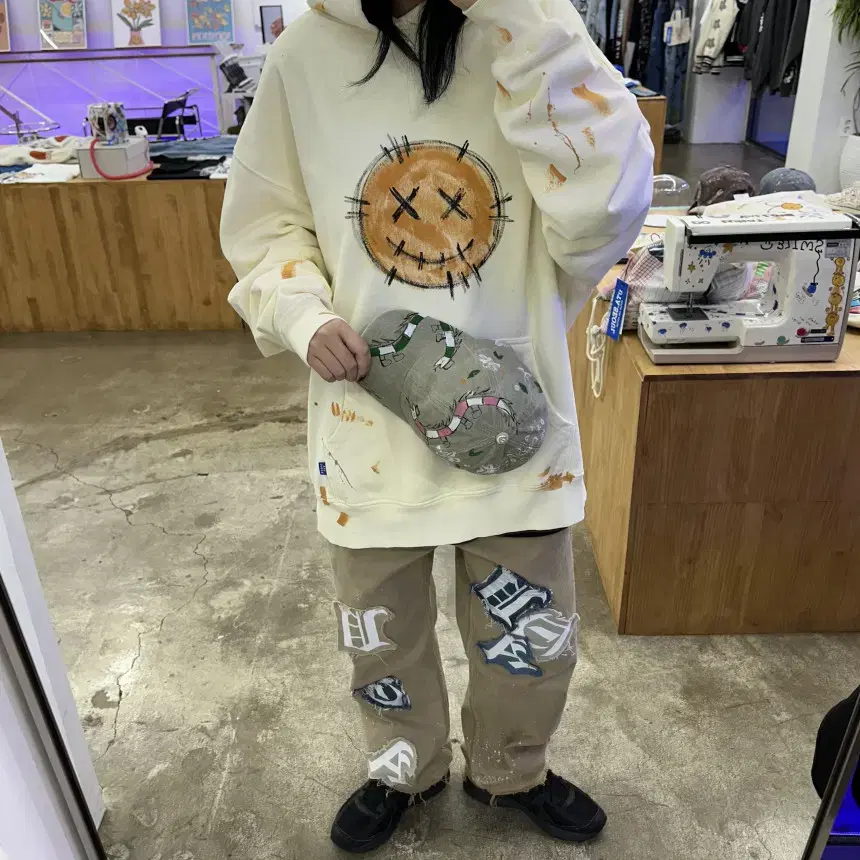 DEAD SMILE HOODIE CREAM